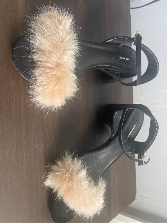 Zara Shoes - Zara Black Block Heel Sandals with Beige Fur Accent